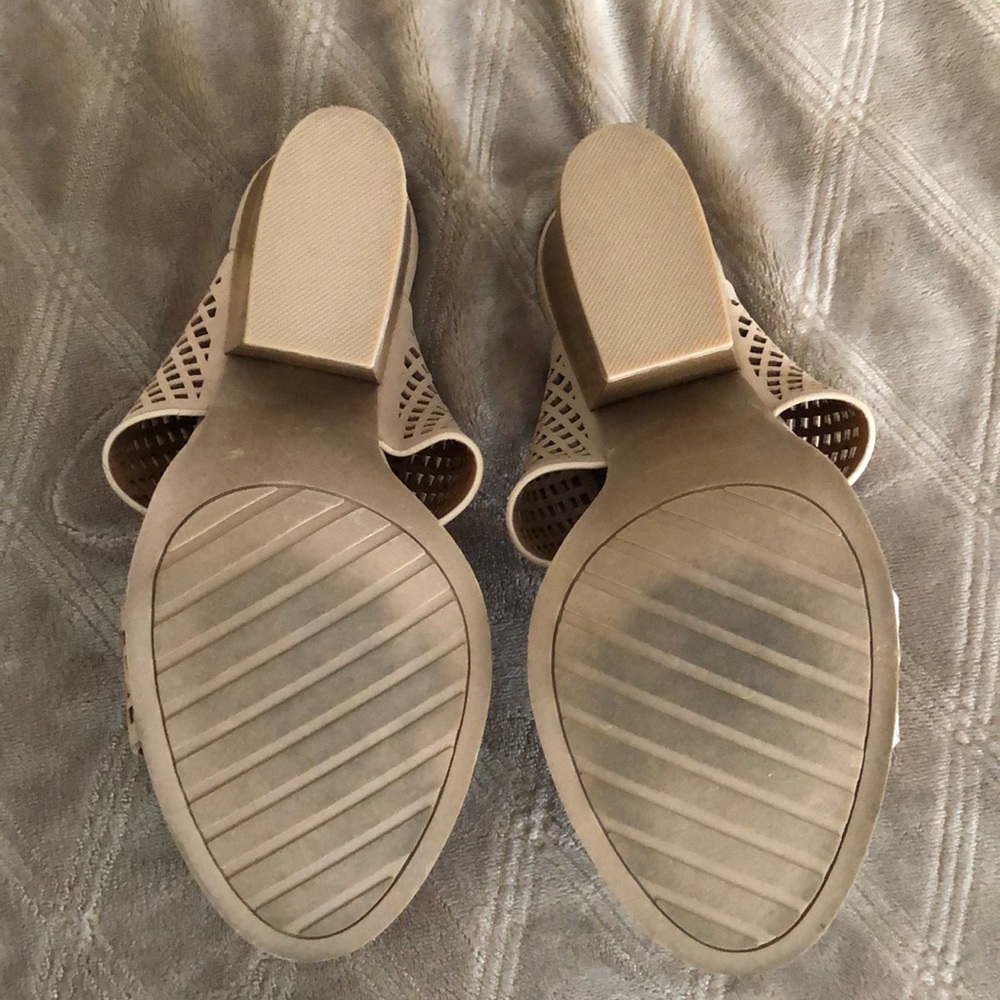 Heel - Picture 5 of 6